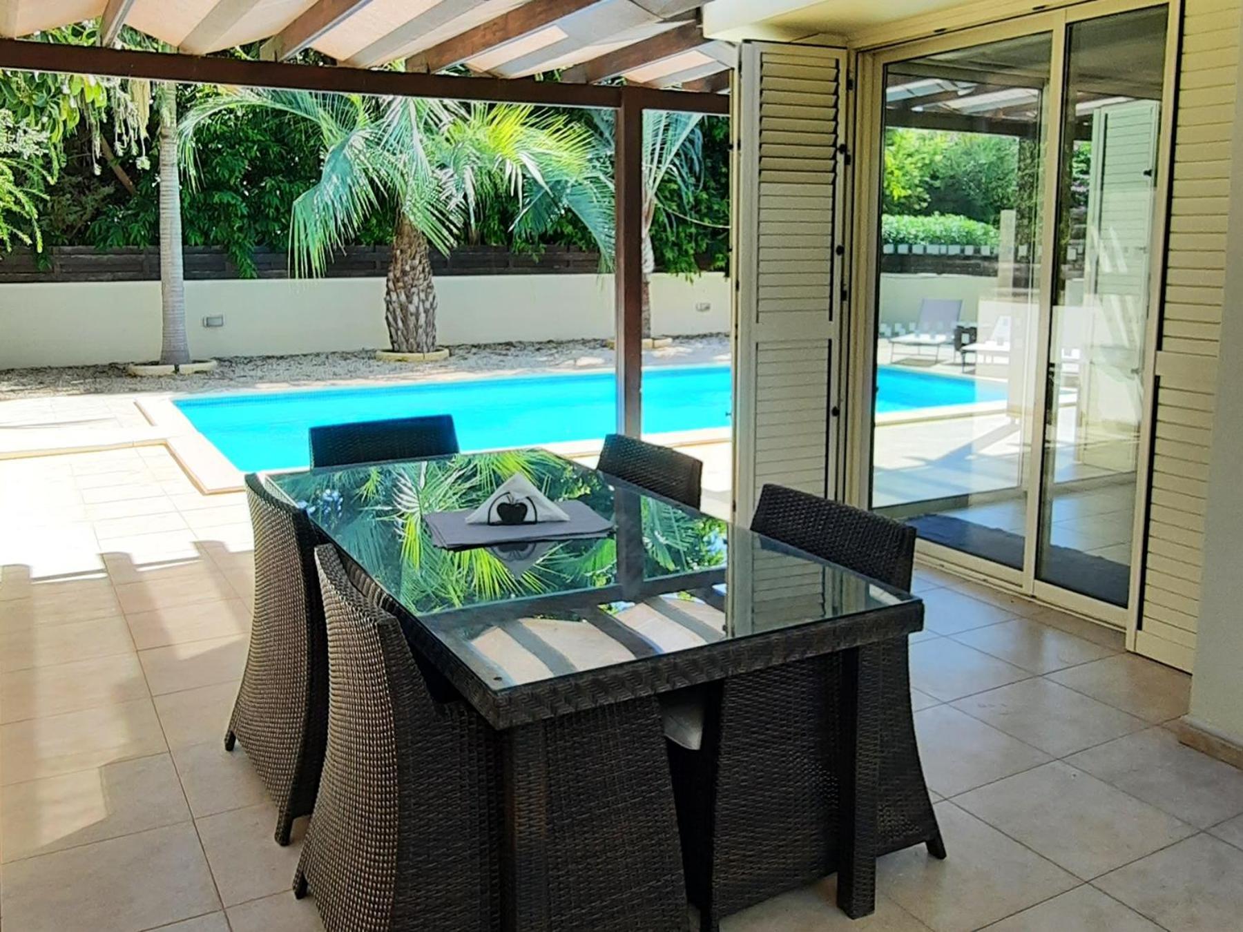 Villa Larnaca Bay Resort Oroklini Buitenkant foto