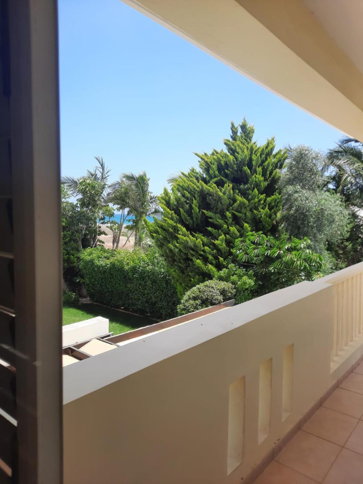 Villa Larnaca Bay Resort Oroklini Buitenkant foto